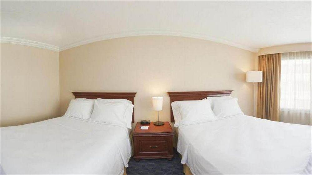 Holiday Inn Express Toluca By Ihg Εξωτερικό φωτογραφία
