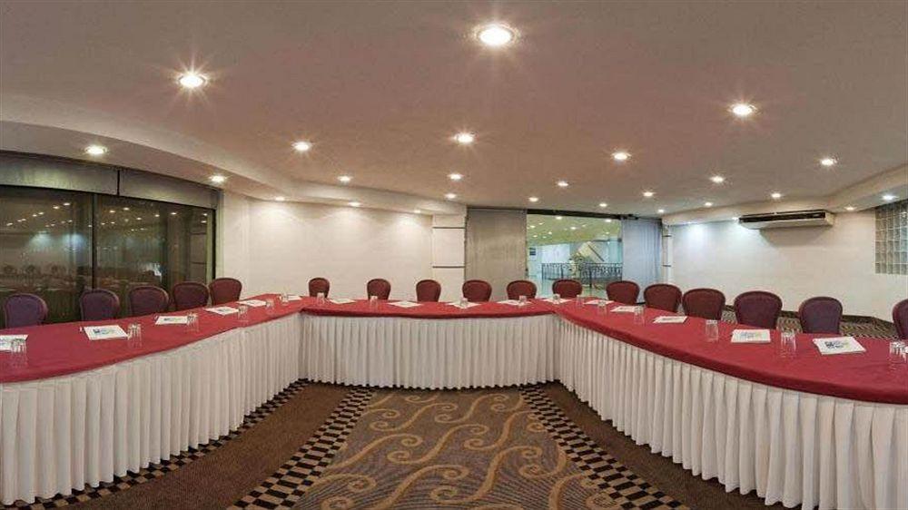 Holiday Inn Express Toluca By Ihg Εξωτερικό φωτογραφία