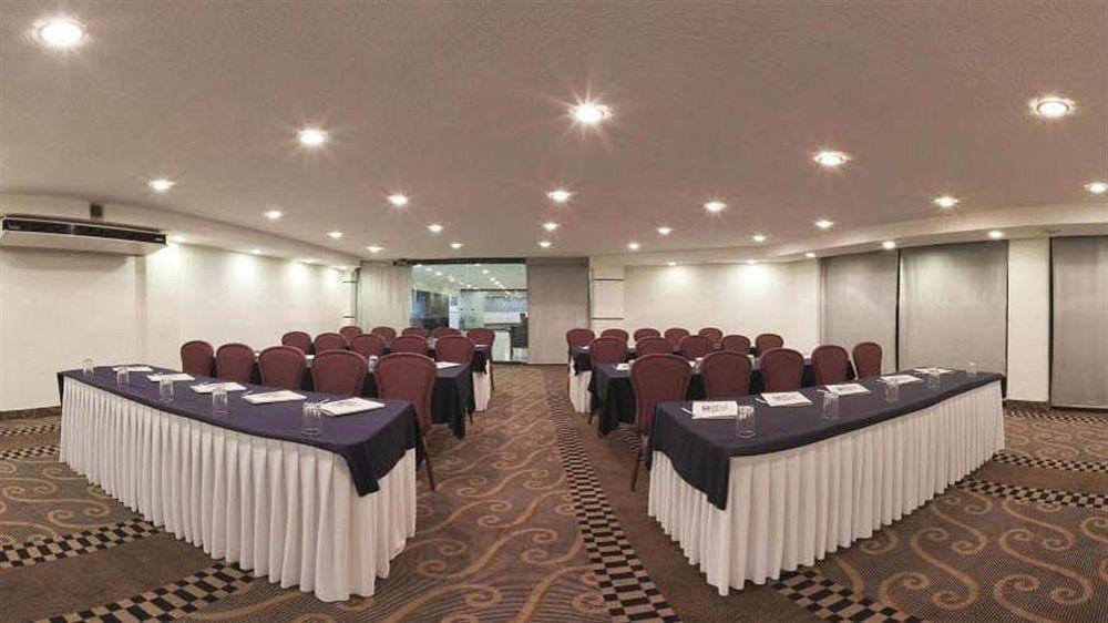 Holiday Inn Express Toluca By Ihg Εξωτερικό φωτογραφία